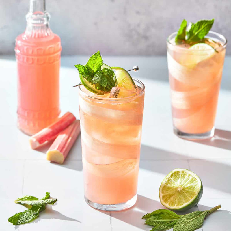 Rhubarb and ginger negroni